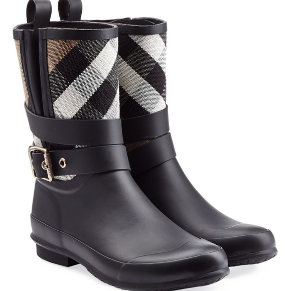 Burberry | Shoes | Burberry Holloway 